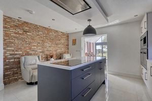 Kitchen- click for photo gallery